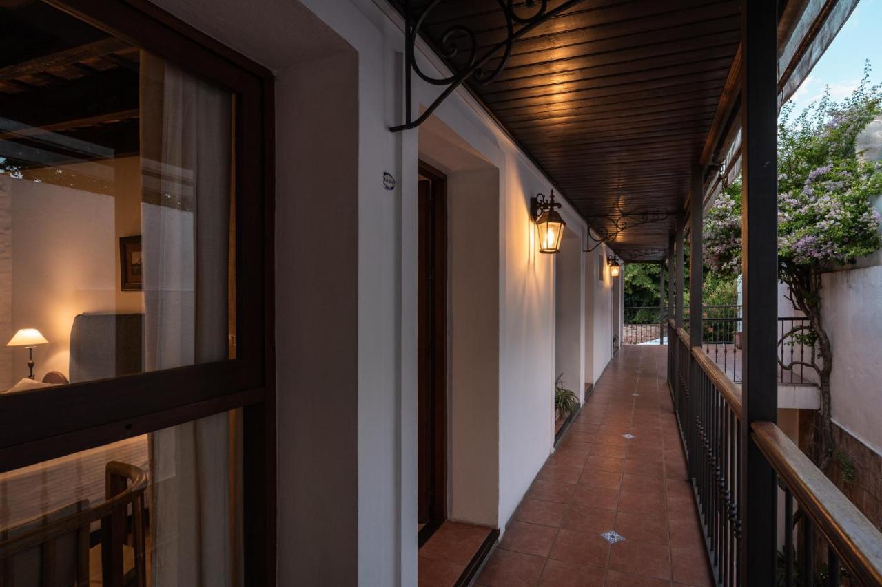 Posada Manuel Lobo Колонія-дель-Сакраменто Екстер'єр фото
